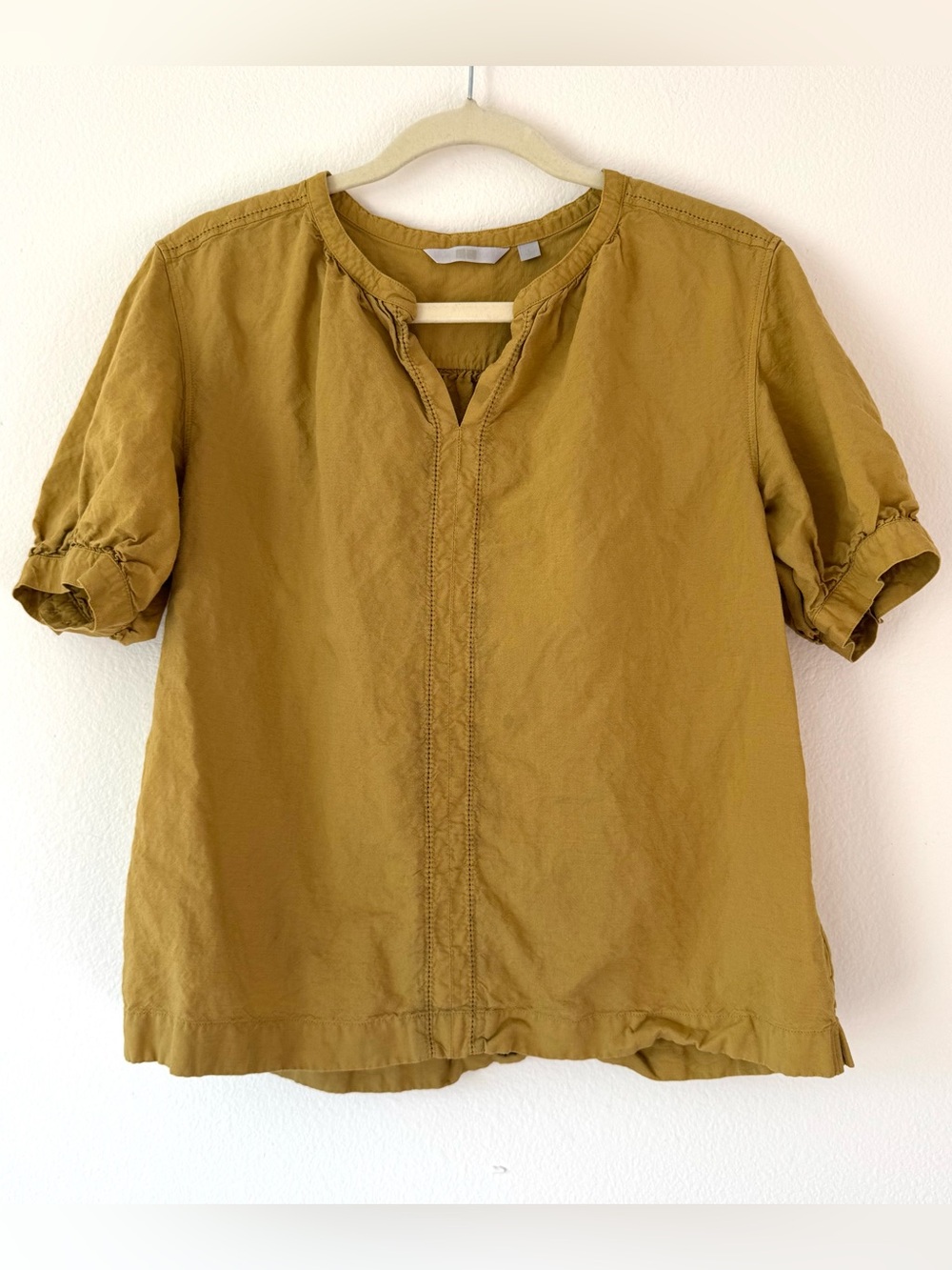 Uniqlo Linen Blend Volume Short Sleeve Blouse